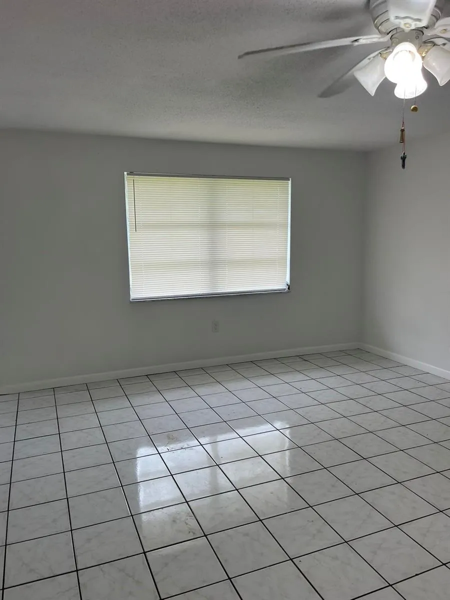 8956 SE 65th Way Okeechobee, FL 34974