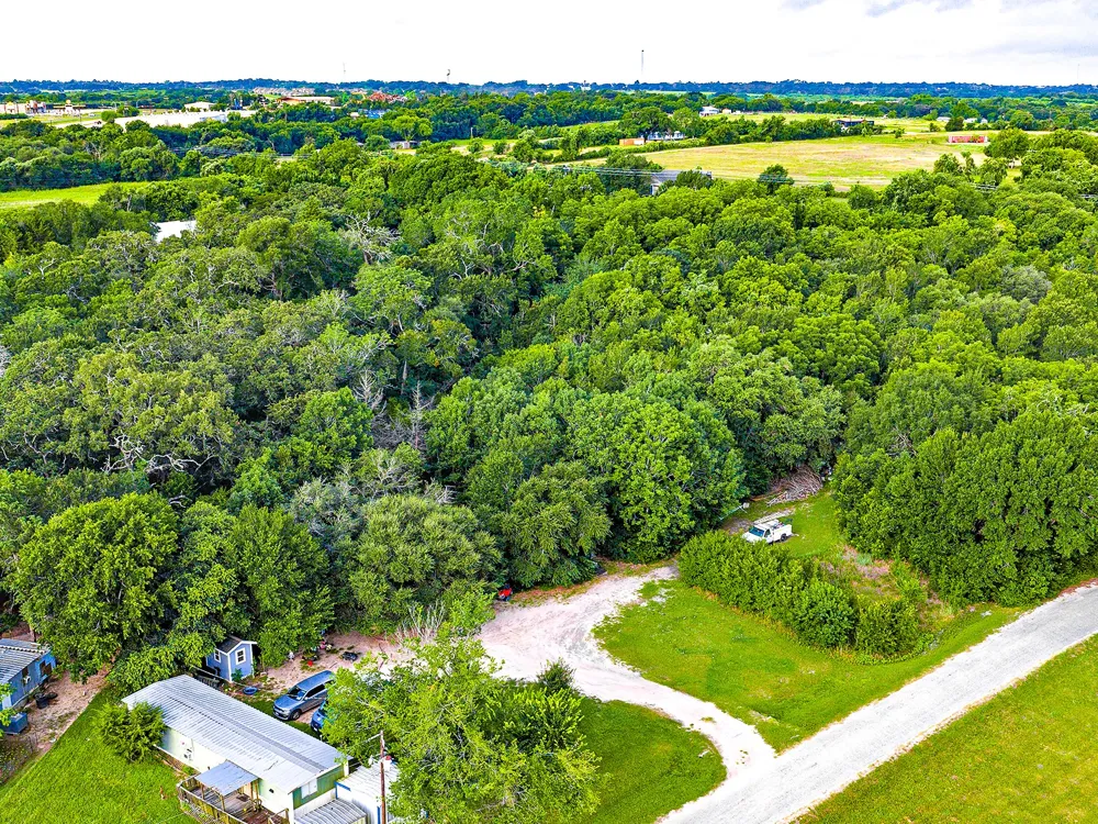 2583 Karen Lane Brenham, TX 77833