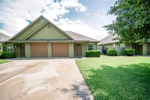 1026 W Coffin Street #102