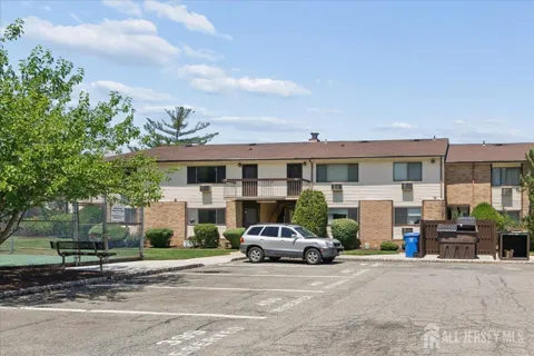 816 Cricket Lane