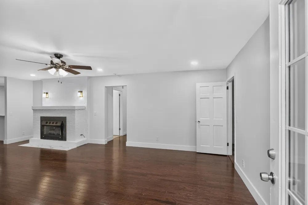 647 52 E Highway E Portland, TN 37148