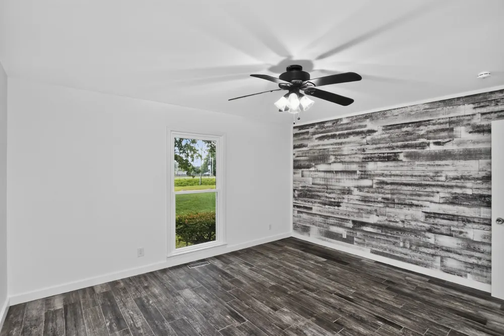 647 52 E Highway E Portland, TN 37148