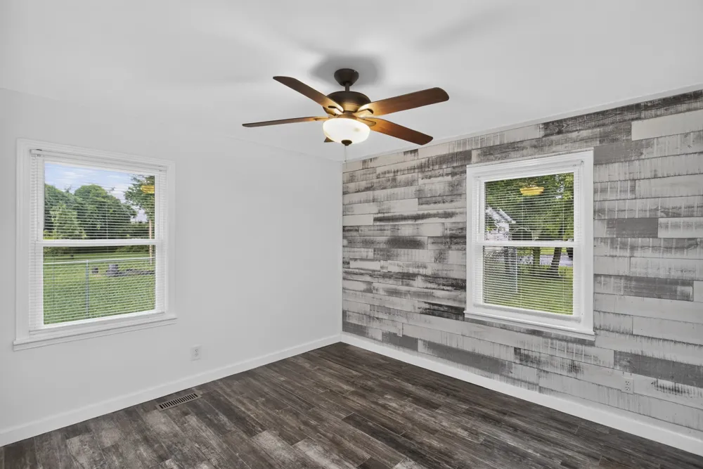 647 52 E Highway E Portland, TN 37148