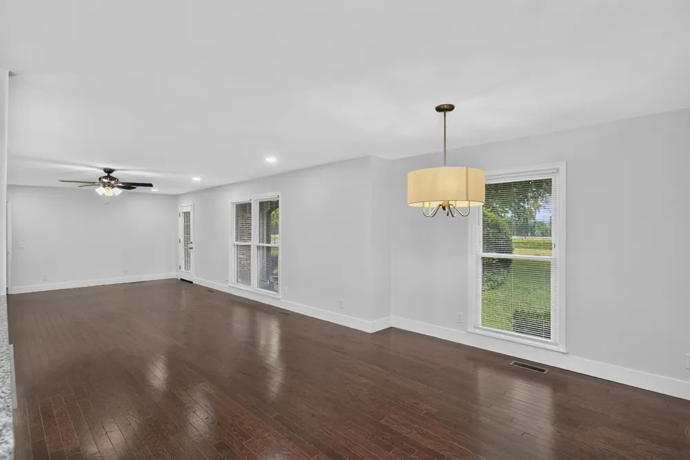 647 52 E Highway E Portland, TN 37148