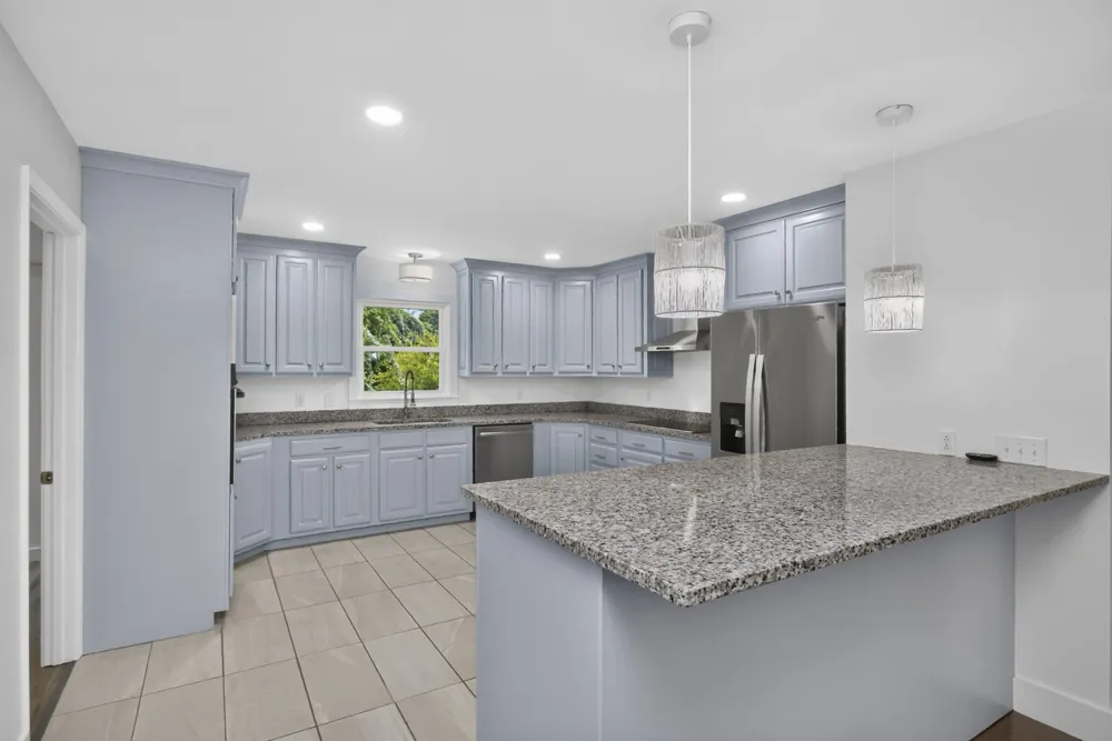 647 52 E Highway E Portland, TN 37148
