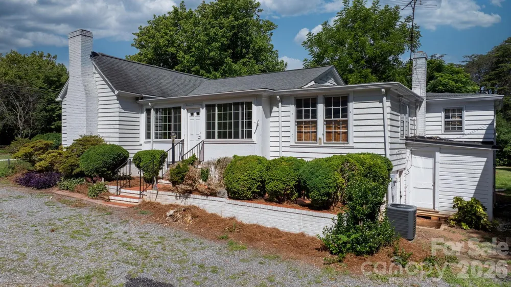608 1st Street W Conover, NC 28613