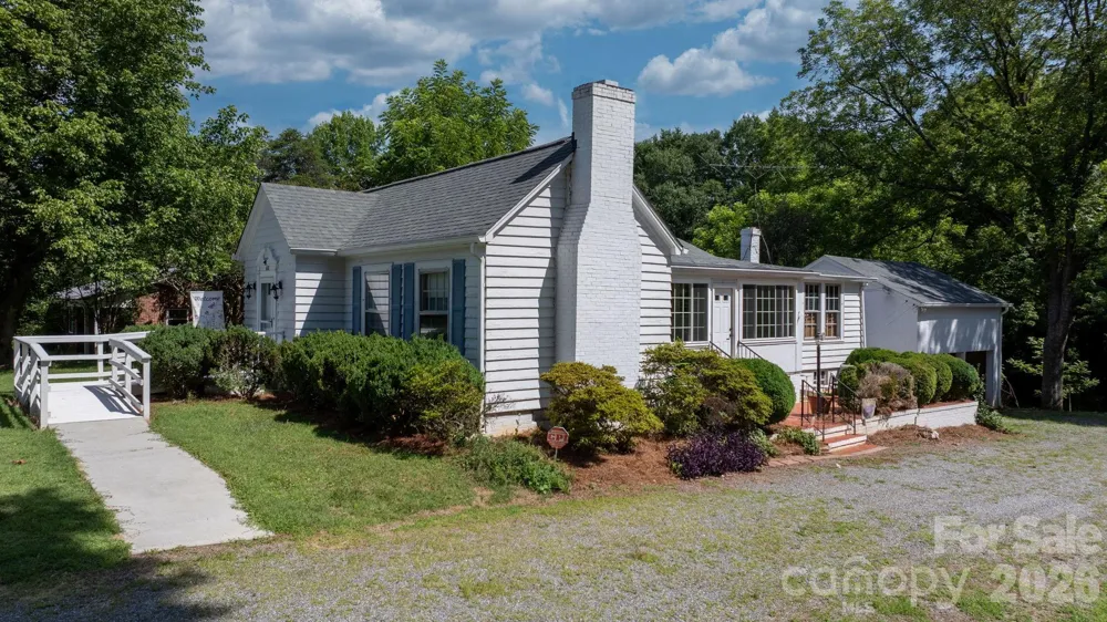 608 1st Street W Conover, NC 28613