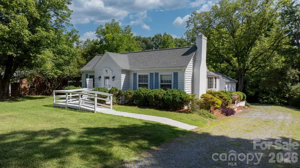 608 1st Street W Conover, NC 28613