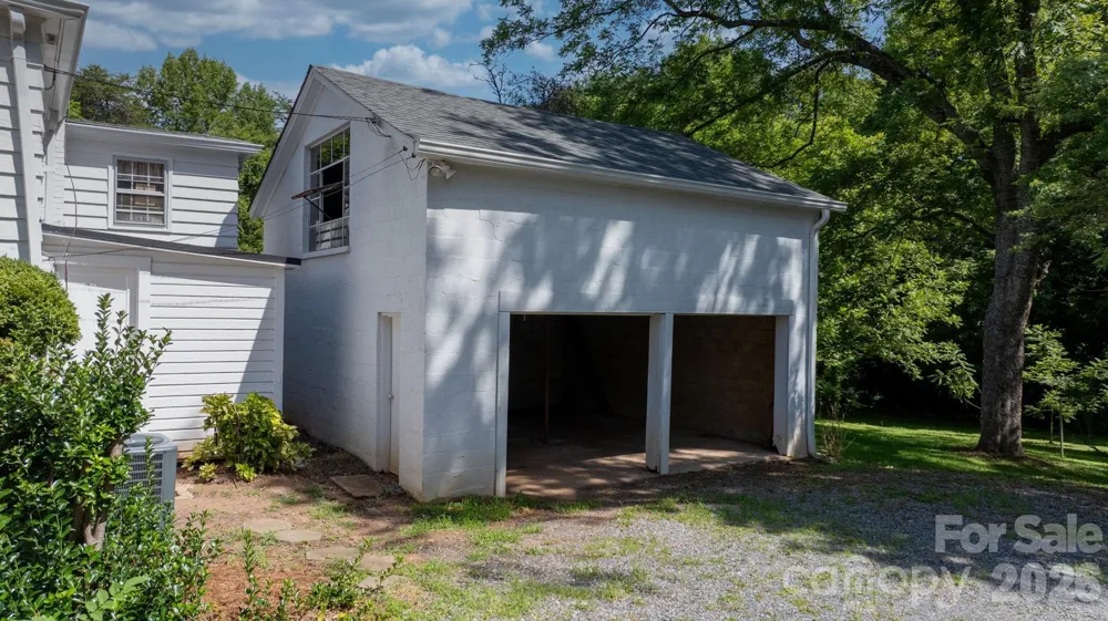 608 1st Street W Conover, NC 28613