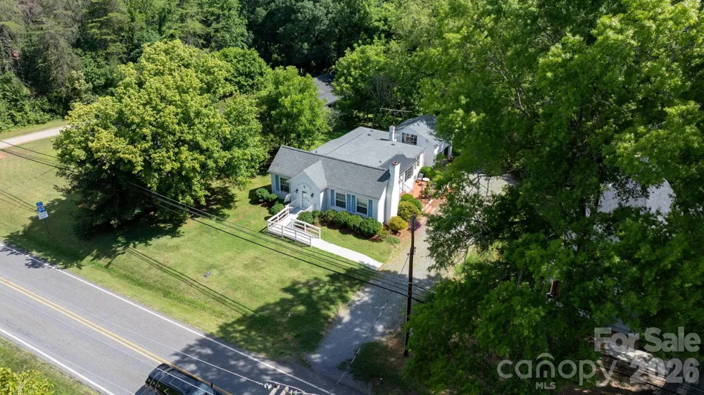 608 1st Street W Conover, NC 28613
