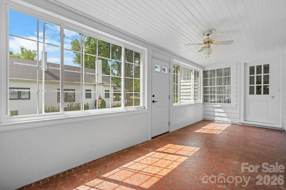 608 1st Street W Conover, NC 28613