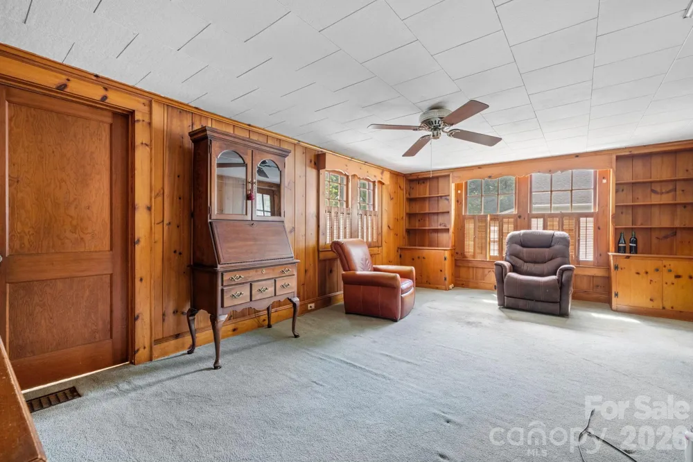 608 1st Street W Conover, NC 28613