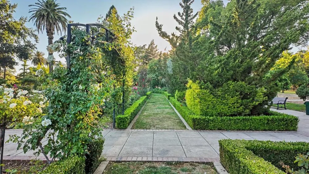 1303 39th Street Sacramento, CA 95816