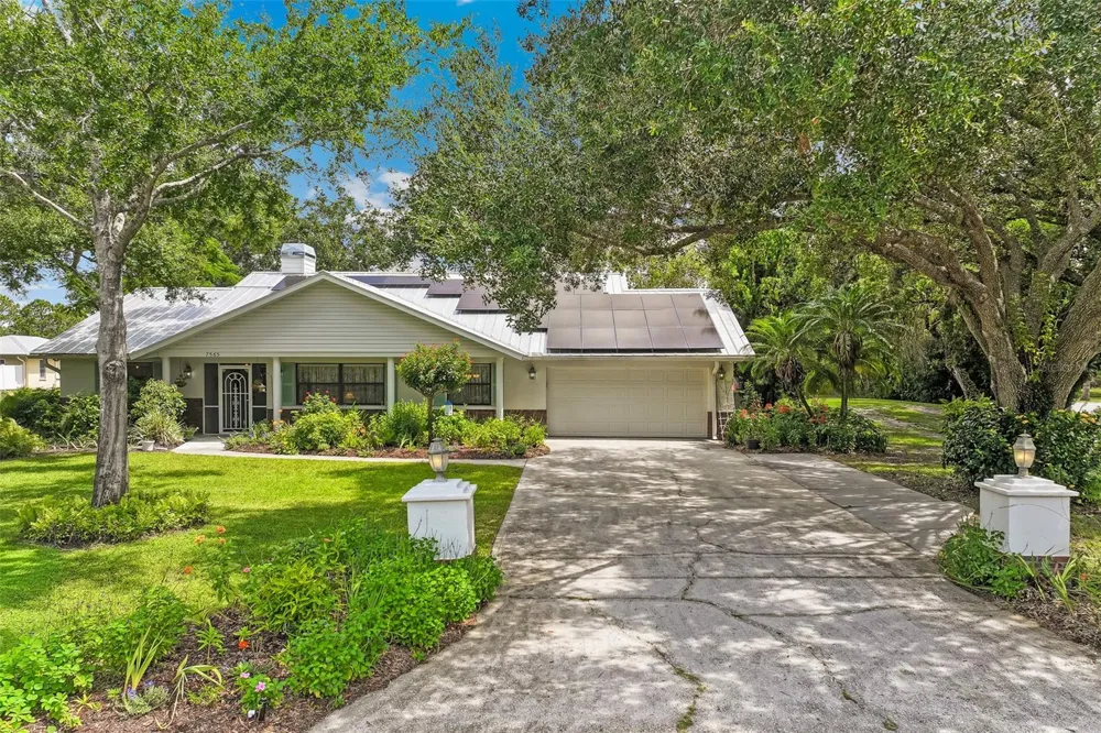 7565 CASTLE DRIVE Sarasota, FL 34240