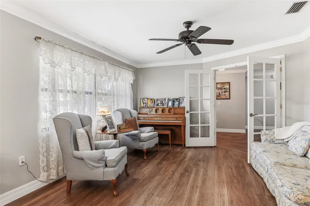 7565 CASTLE DRIVE Sarasota, FL 34240