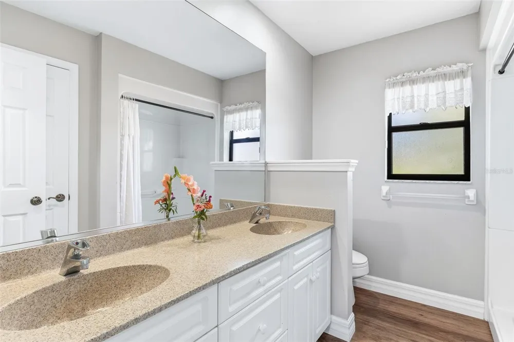 7565 CASTLE DRIVE Sarasota, FL 34240