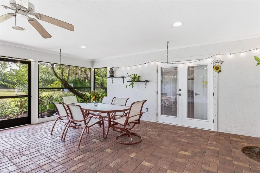 7565 CASTLE DRIVE Sarasota, FL 34240