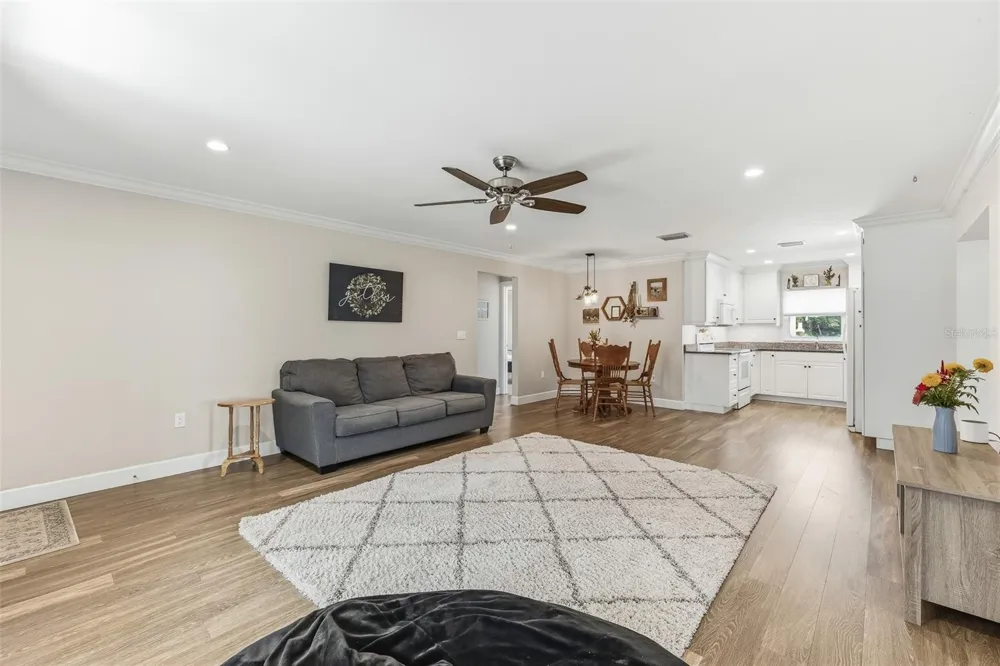 7565 CASTLE DRIVE Sarasota, FL 34240