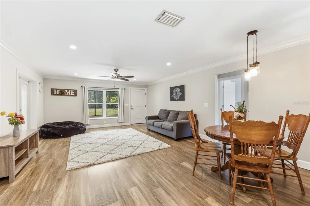 7565 CASTLE DRIVE Sarasota, FL 34240