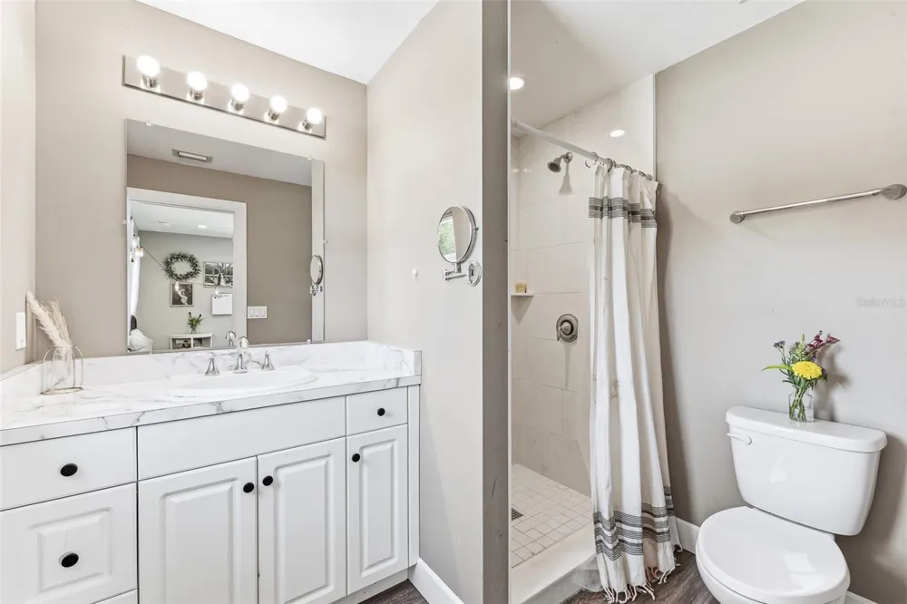 7565 CASTLE DRIVE Sarasota, FL 34240