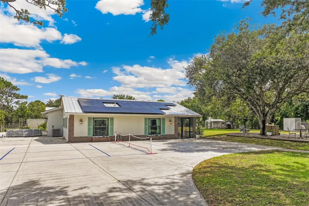 7565 CASTLE DRIVE Sarasota, FL 34240