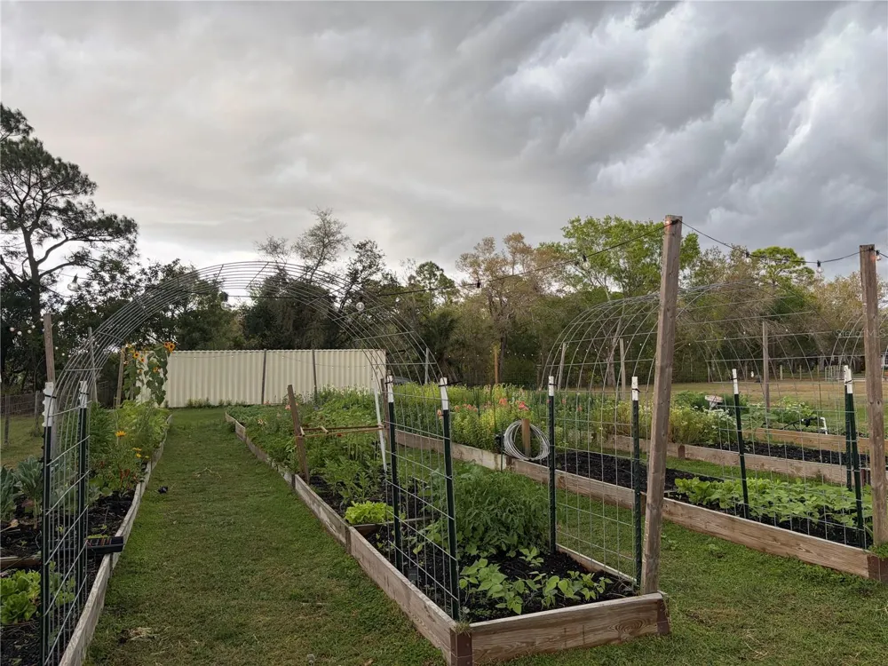 7565 CASTLE DRIVE Sarasota, FL 34240