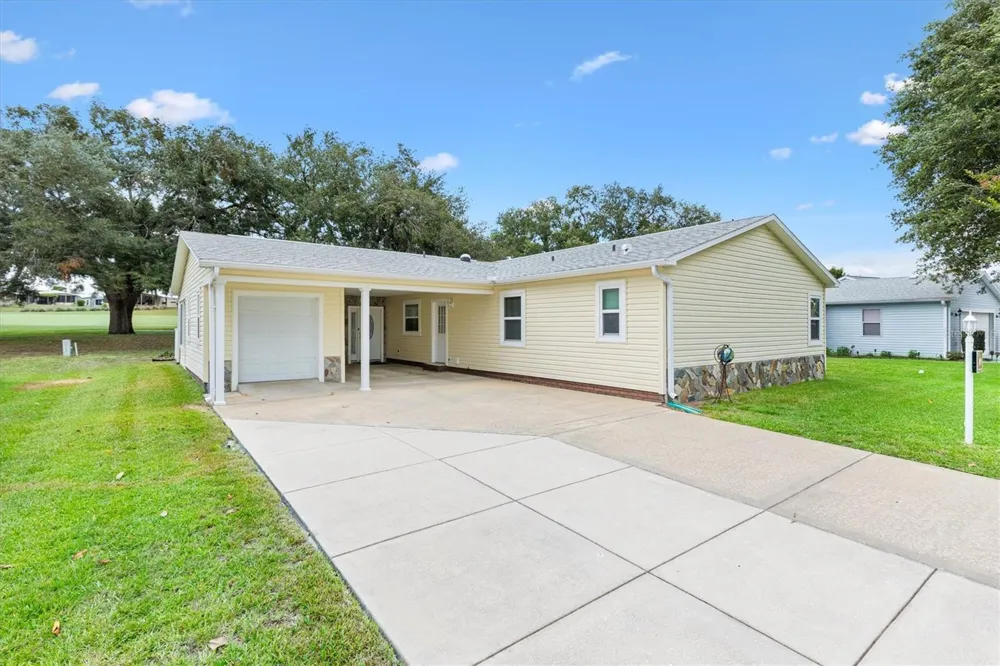 723 HEATHROW AVENUE Lady Lake, FL 32159