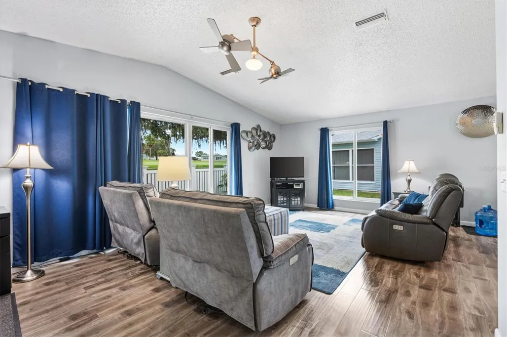 723 HEATHROW AVENUE Lady Lake, FL 32159