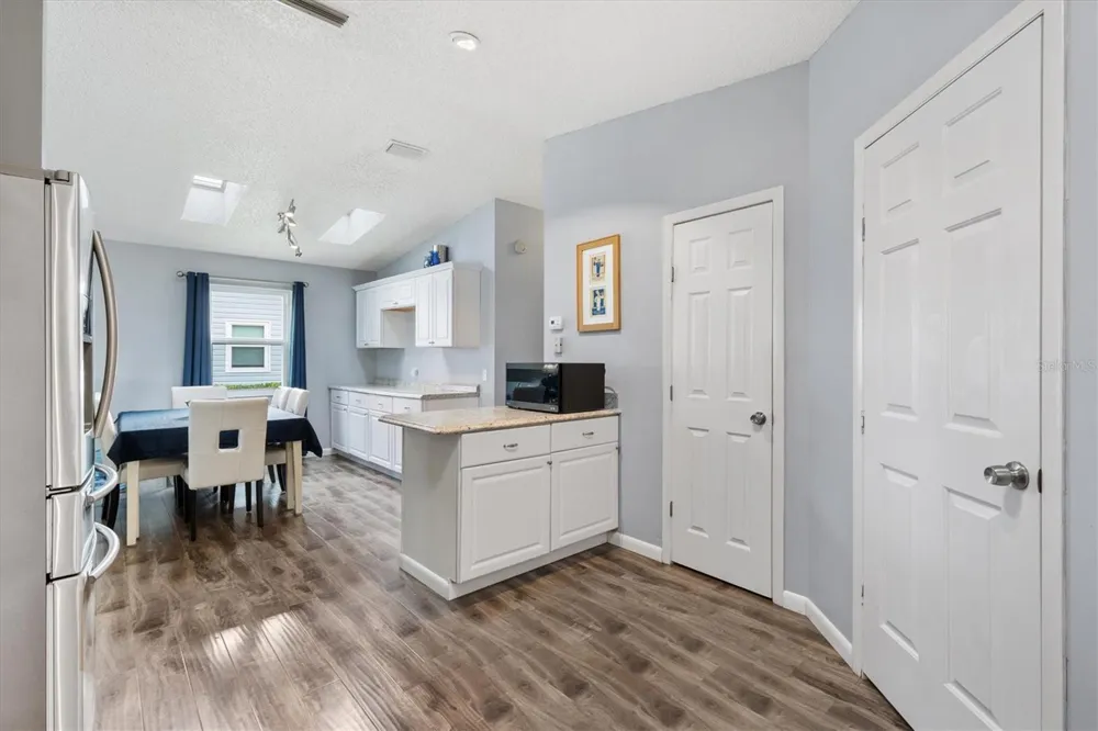 723 HEATHROW AVENUE Lady Lake, FL 32159