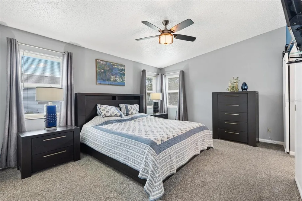 723 HEATHROW AVENUE Lady Lake, FL 32159