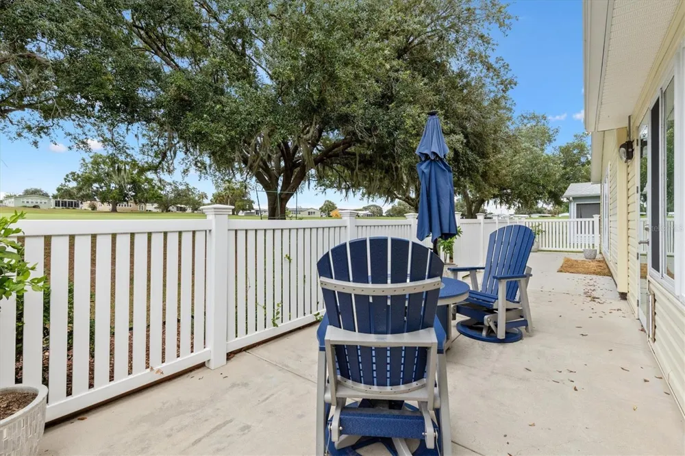 723 HEATHROW AVENUE Lady Lake, FL 32159