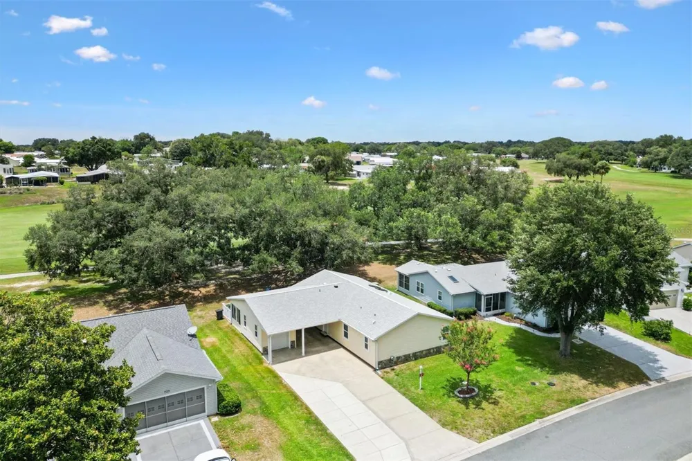 723 HEATHROW AVENUE Lady Lake, FL 32159