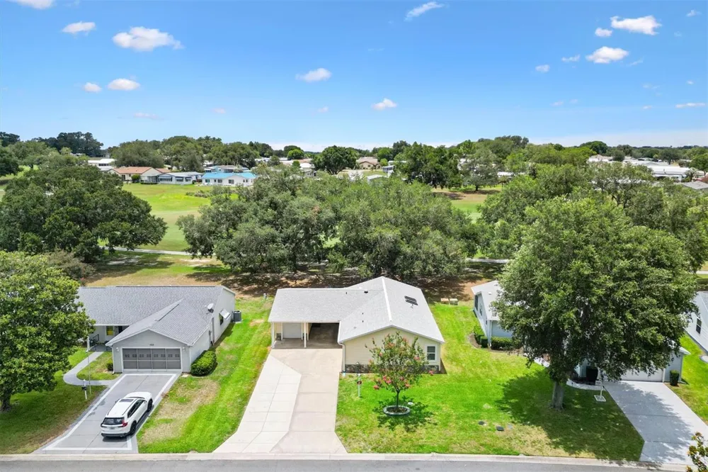 723 HEATHROW AVENUE Lady Lake, FL 32159