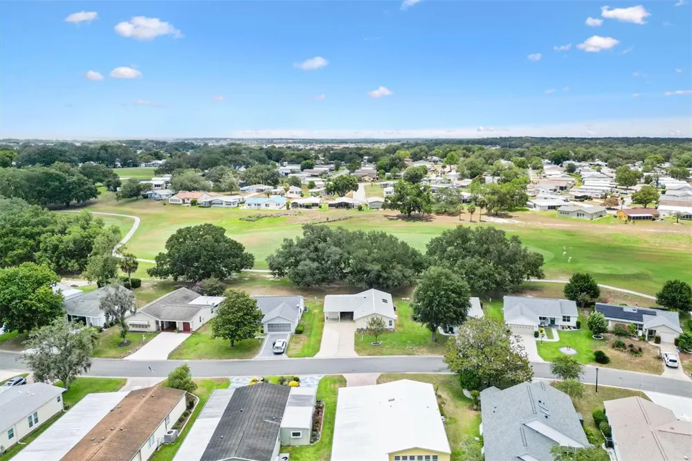 723 HEATHROW AVENUE Lady Lake, FL 32159
