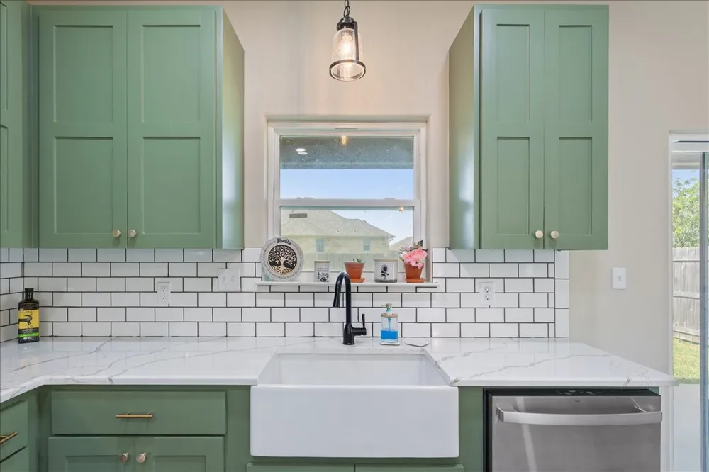 426 Alexander Hillsboro, TX 76645