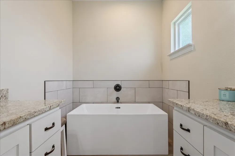426 Alexander Hillsboro, TX 76645