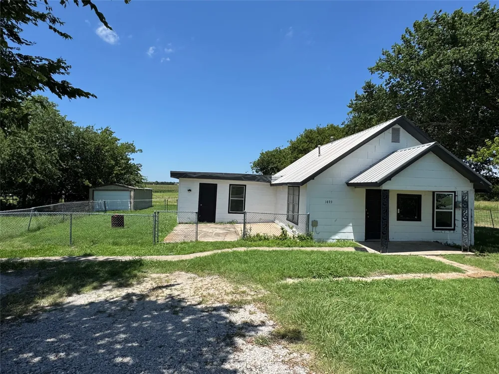 1893 Fm 1198 Muenster, TX 76252