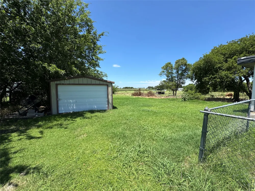 1893 Fm 1198 Muenster, TX 76252