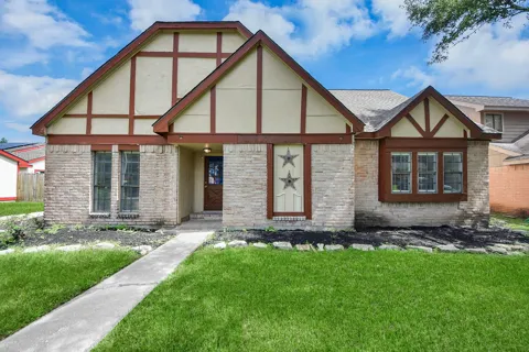 115 Squires Bend