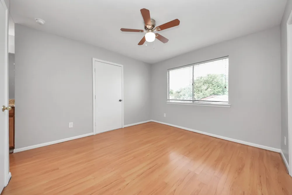 115 Squires Bend Stafford, TX 77477