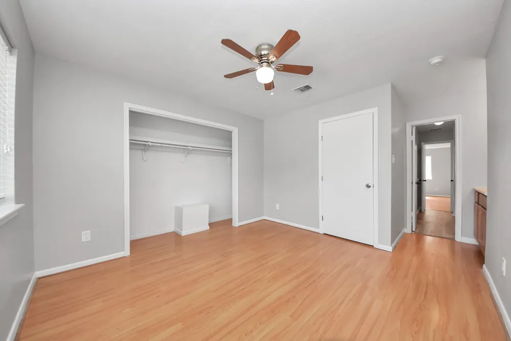 115 Squires Bend Stafford, TX 77477