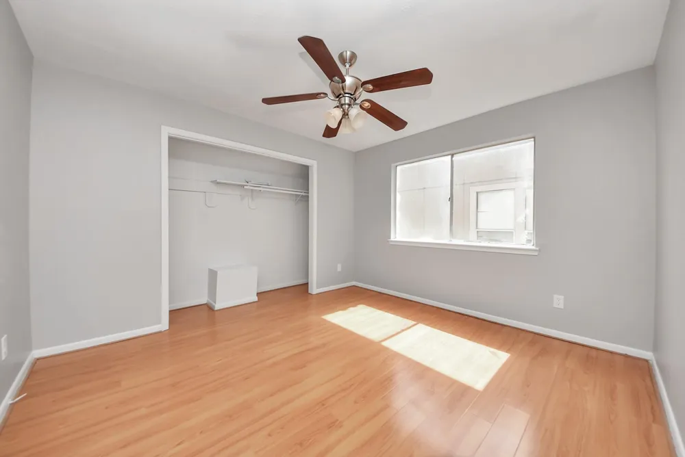 115 Squires Bend Stafford, TX 77477