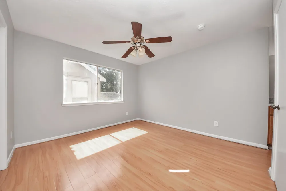115 Squires Bend Stafford, TX 77477