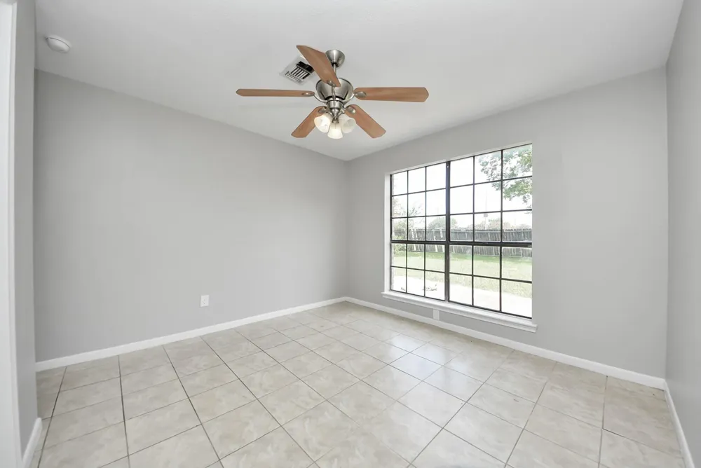 115 Squires Bend Stafford, TX 77477