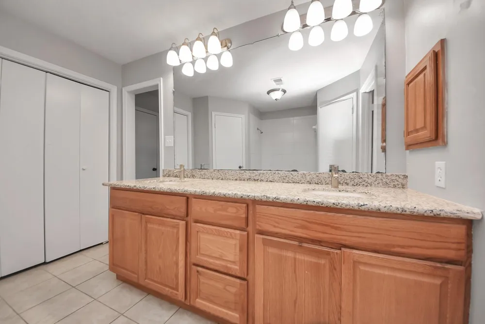 115 Squires Bend Stafford, TX 77477