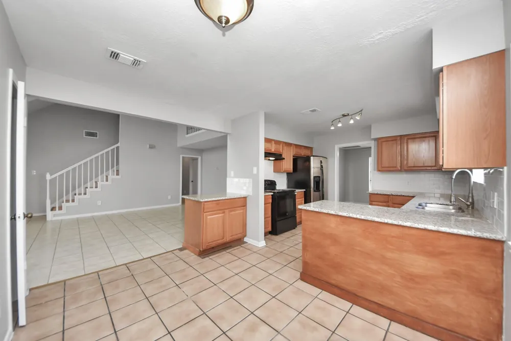 115 Squires Bend Stafford, TX 77477