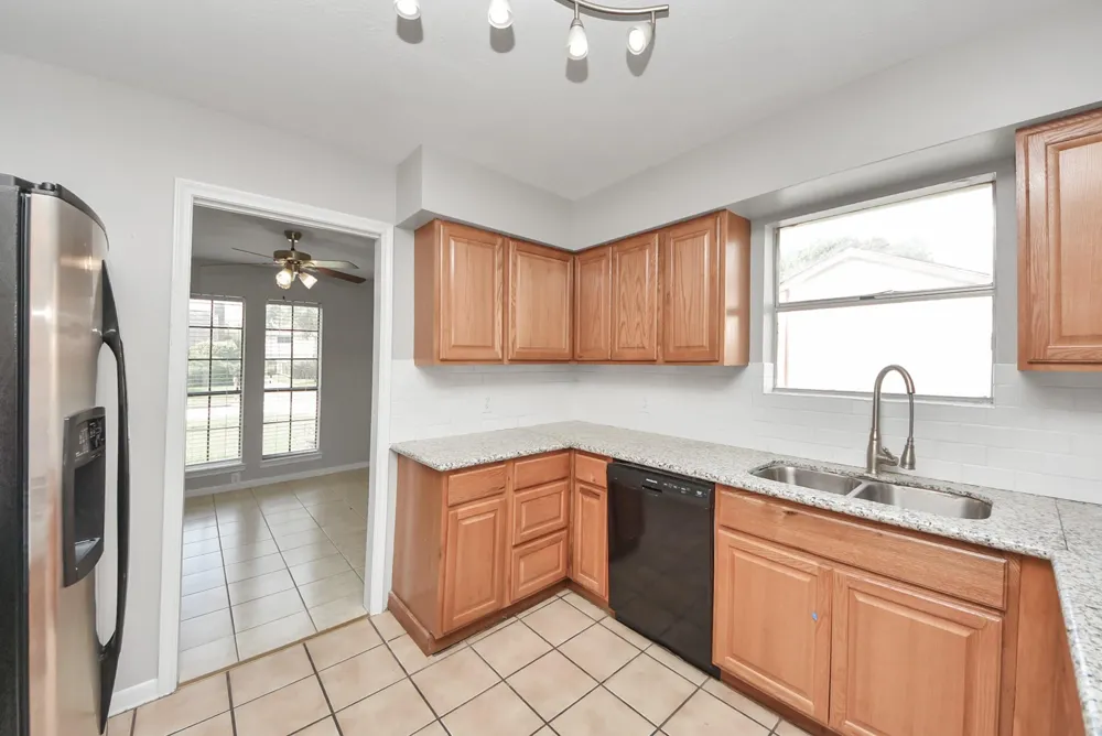 115 Squires Bend Stafford, TX 77477