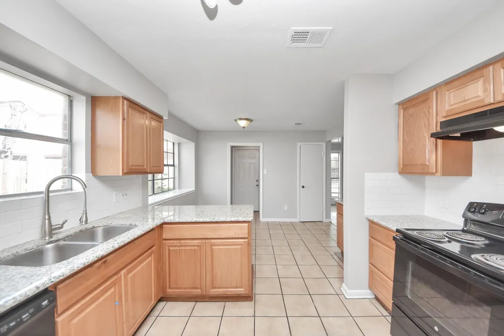 115 Squires Bend Stafford, TX 77477