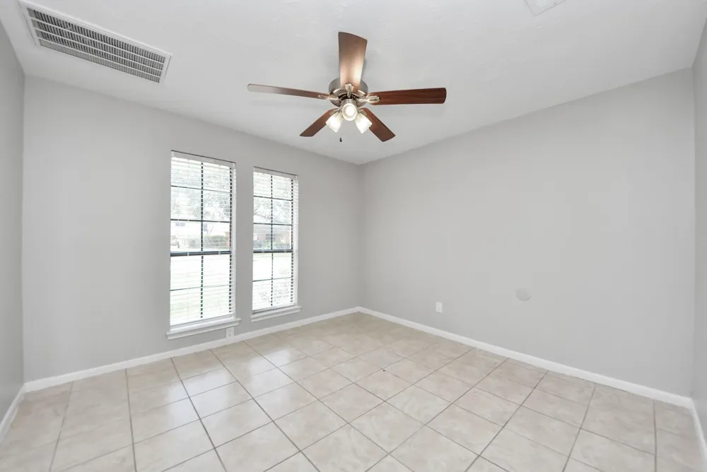 115 Squires Bend Stafford, TX 77477