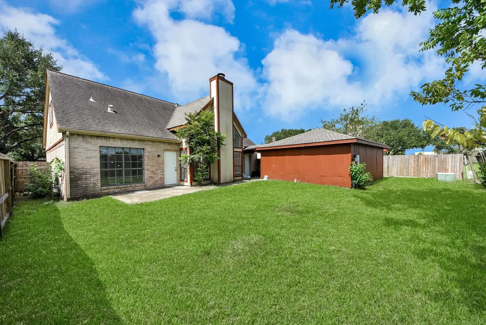 115 Squires Bend Stafford, TX 77477